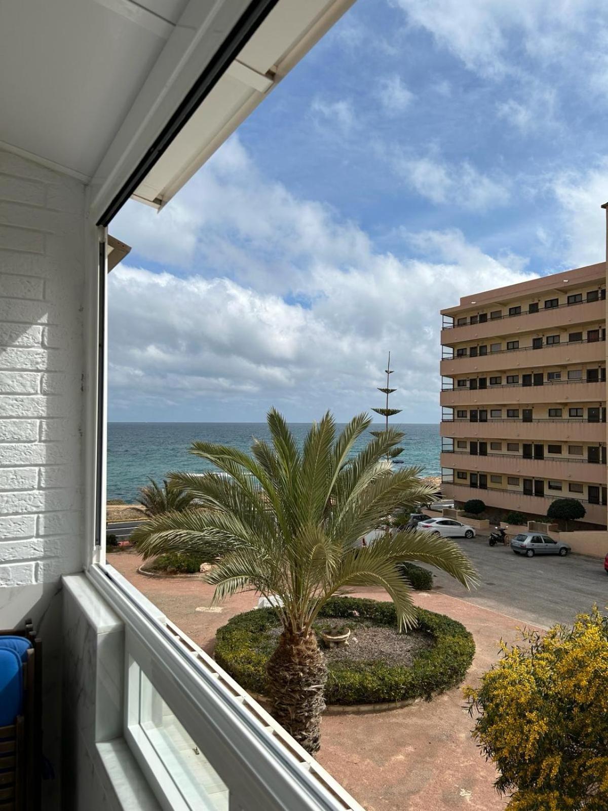 Splendido Appartamento Fronte Mare Vista Spiaggia - Prima Linea Mare Torrevieja Bagian luar foto